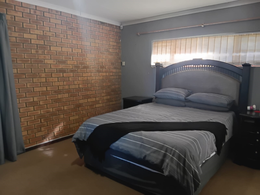 To Let 3 Bedroom Property for Rent in Dana Bay Western Cape